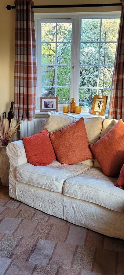 Ha'Penny Acre Bed & Breakfast Sherfield English Exterior photo