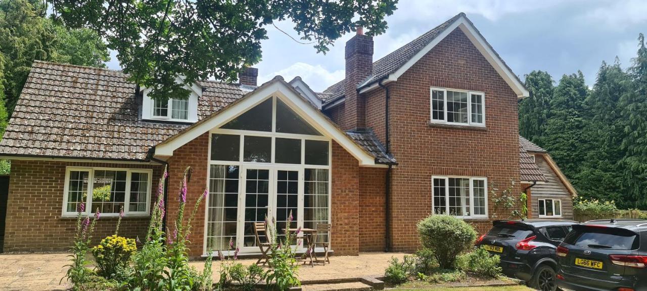 Ha'Penny Acre Bed & Breakfast Sherfield English Exterior photo